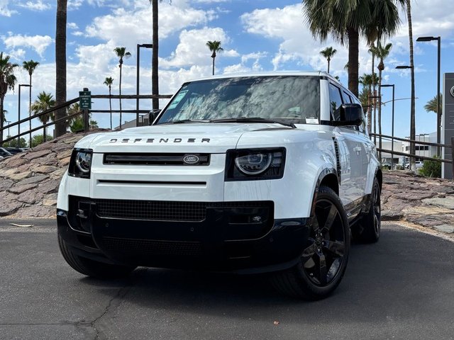 2026 Land Rover Defender 130 X-Dynamic SE