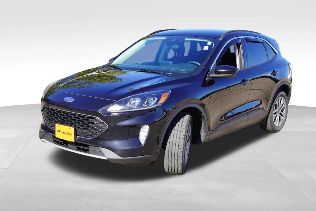 Used 2022 Agate Black Metallic Ford SEL image 11