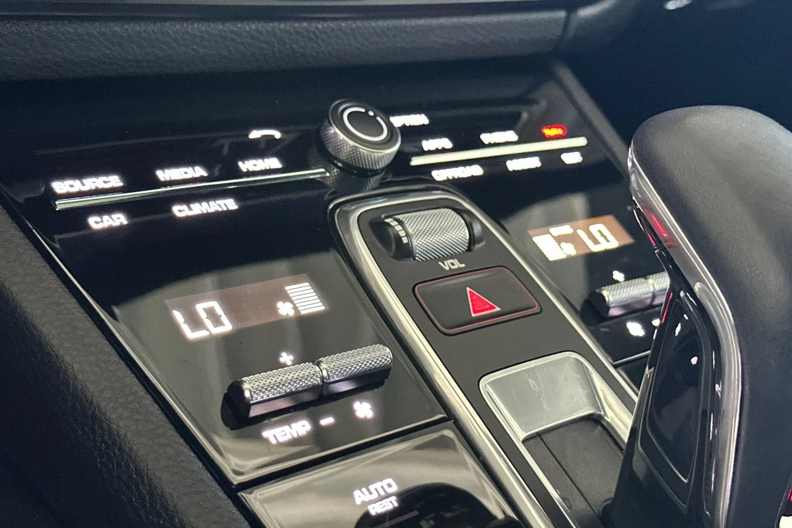 Used 2023 White Porsche  image 20
