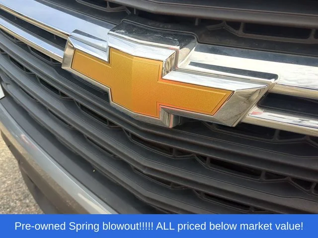 Used 2023 Gray Chevrolet LS image 9