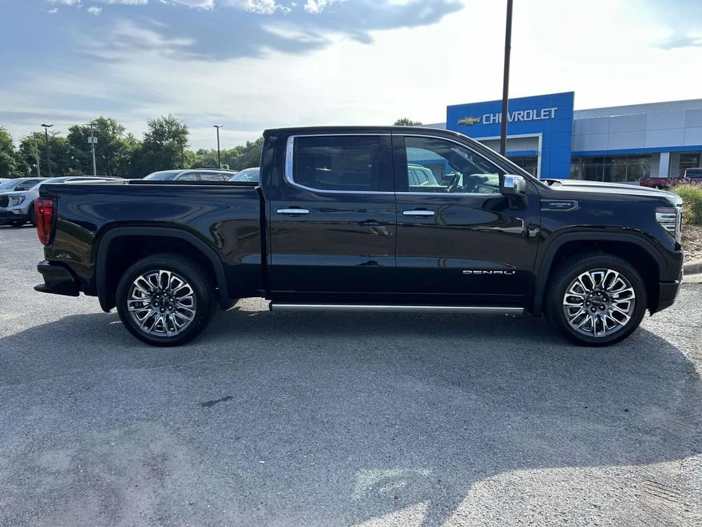 New 2026 Onyx Black GMC Denali Ultimate image 2