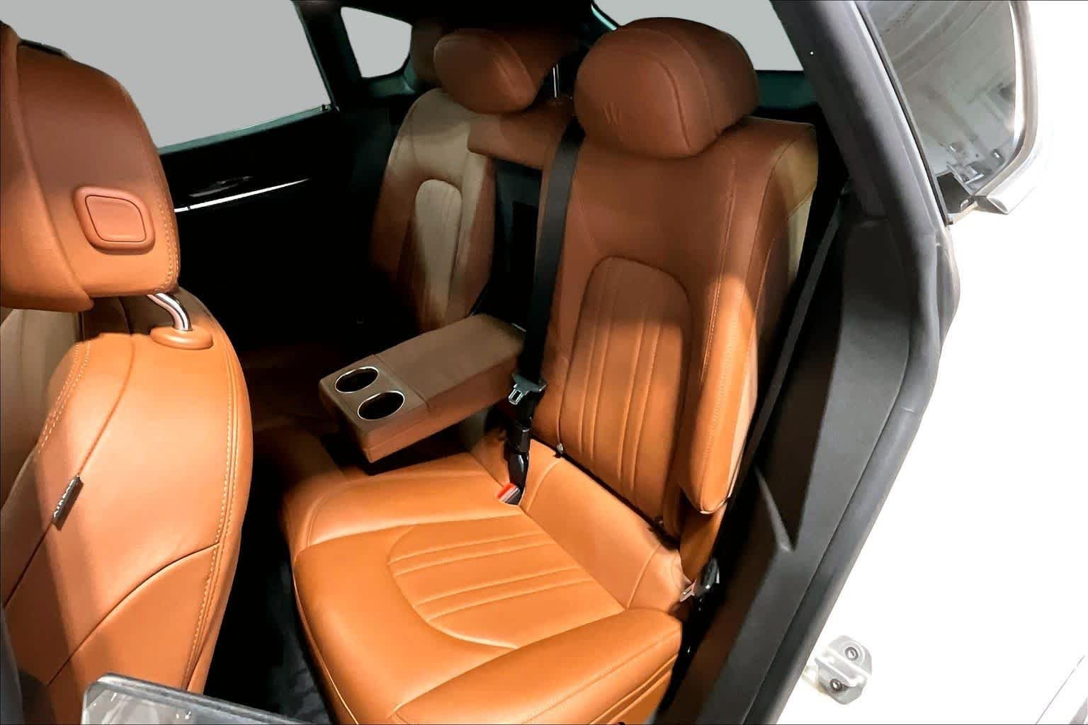 Used 2019 Bianco Maserati  image 21
