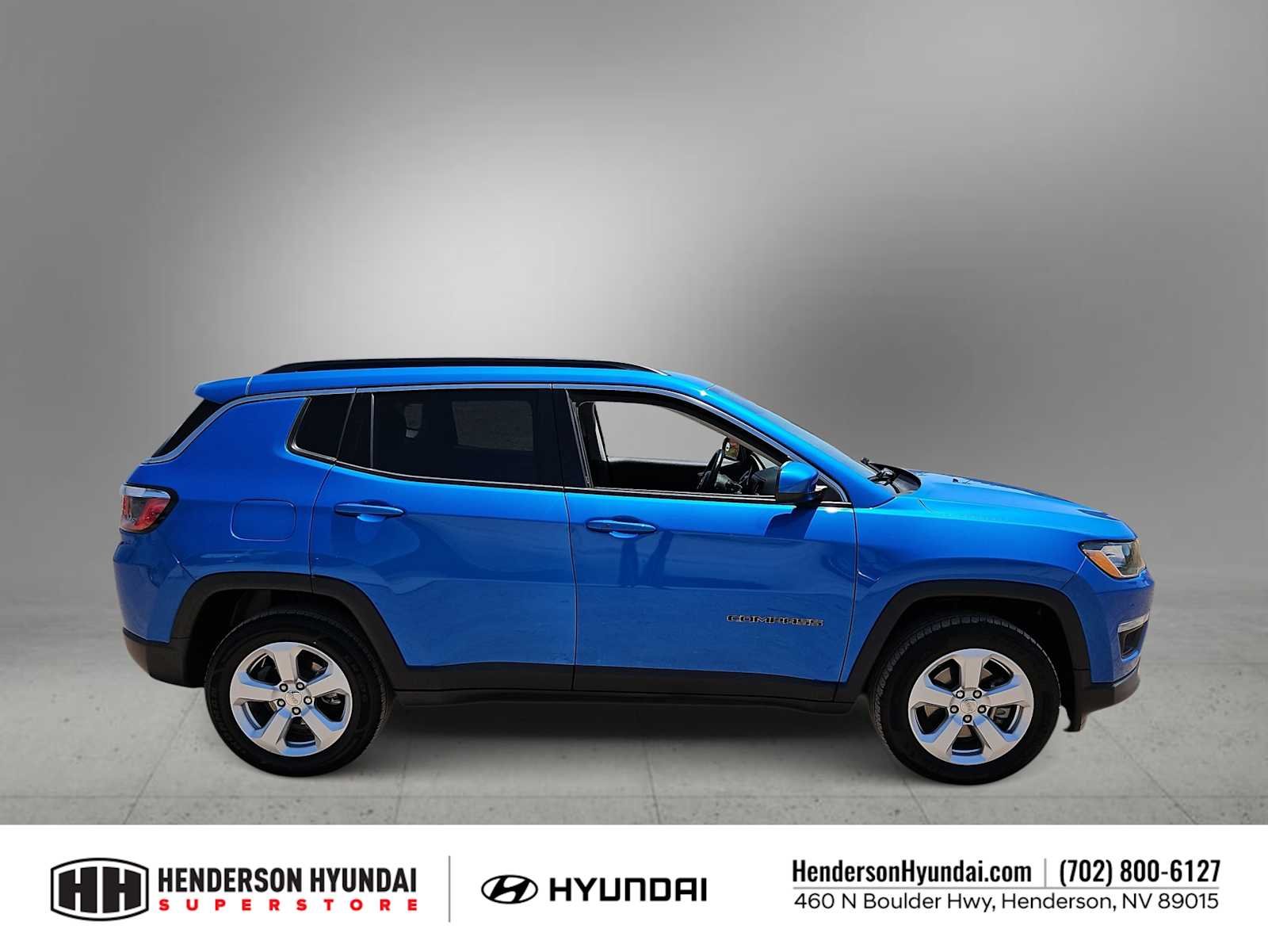 Used 2020 Laser Blue Pearlcoat Jeep Latitude image 9