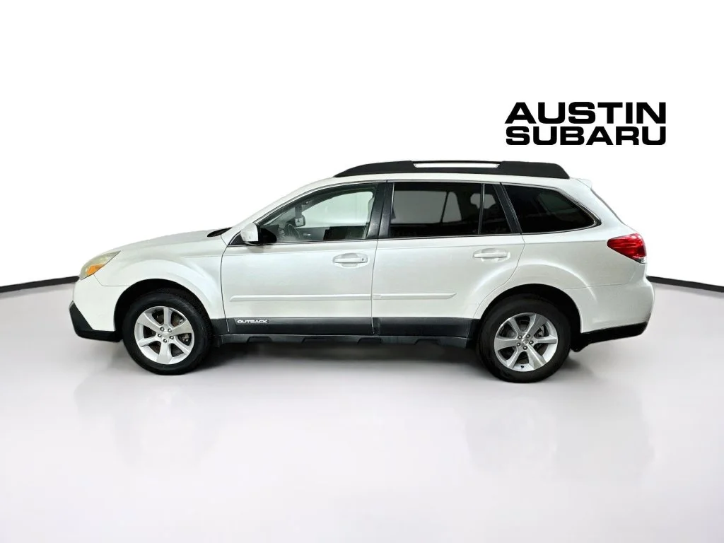 Used 2014 White Subaru 2.5i image 4