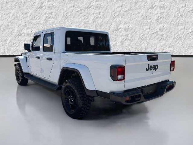 Used 2025 Bright White Clearcoat Jeep High Tide image 5