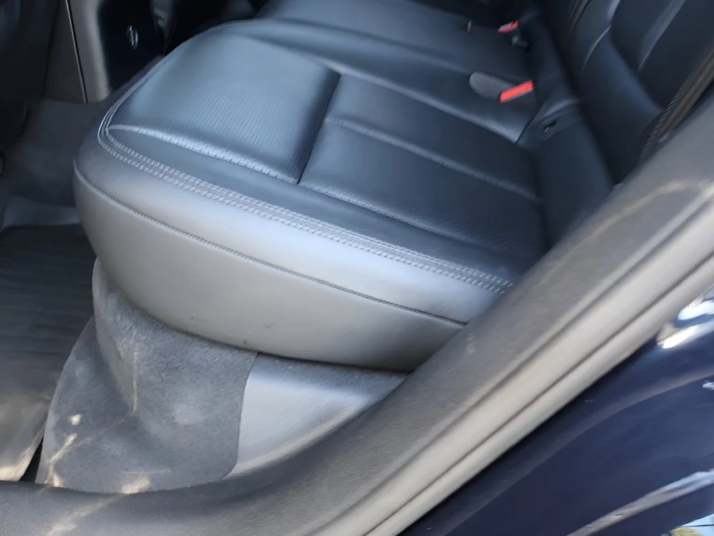 Used 2018  Porsche Base image 20