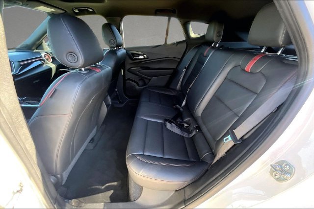Certified Used 2025 Summit White Chevrolet 2RS image 22