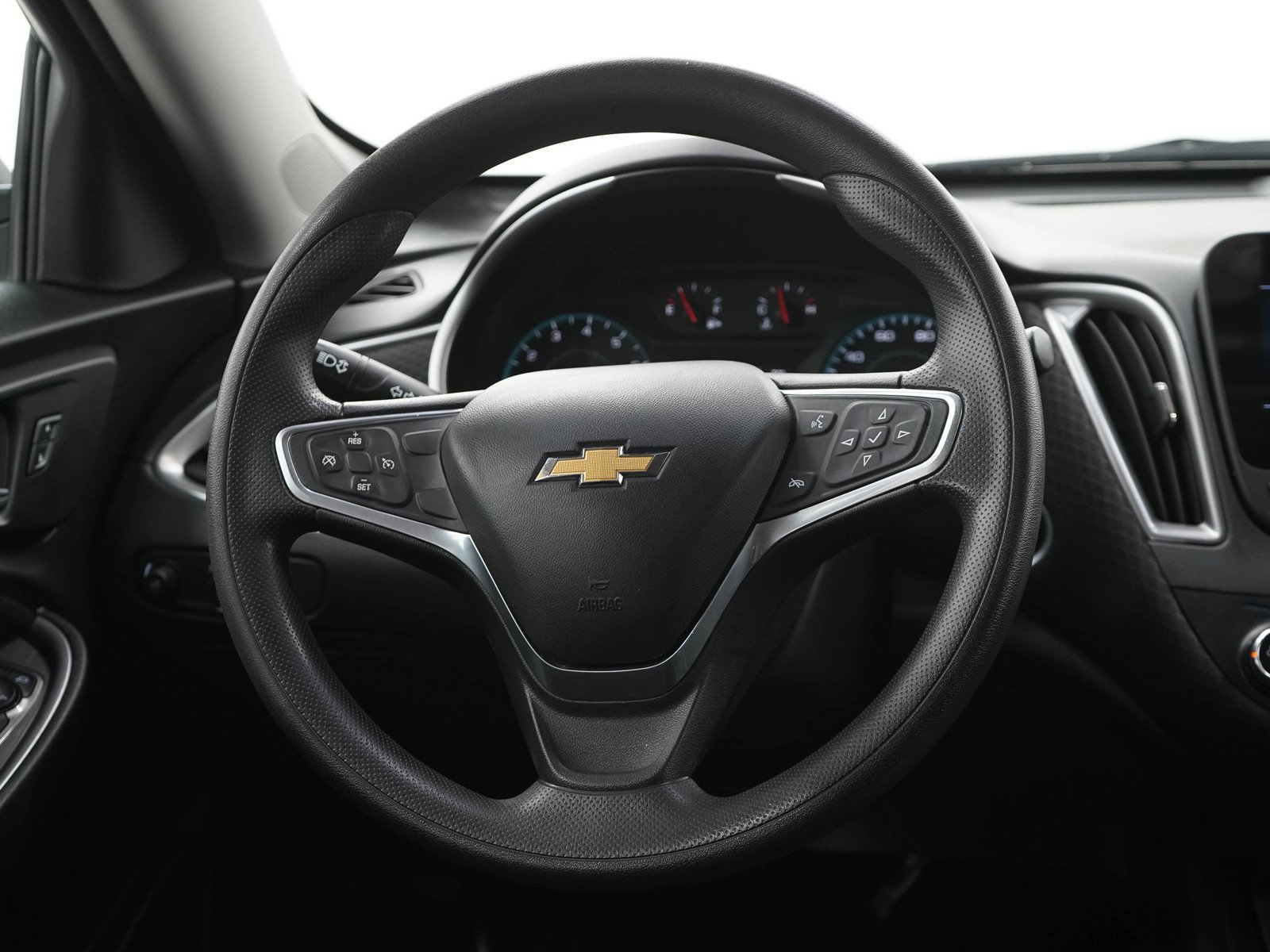 Used 2022 Silver Ice Metallic Chevrolet LS image 15