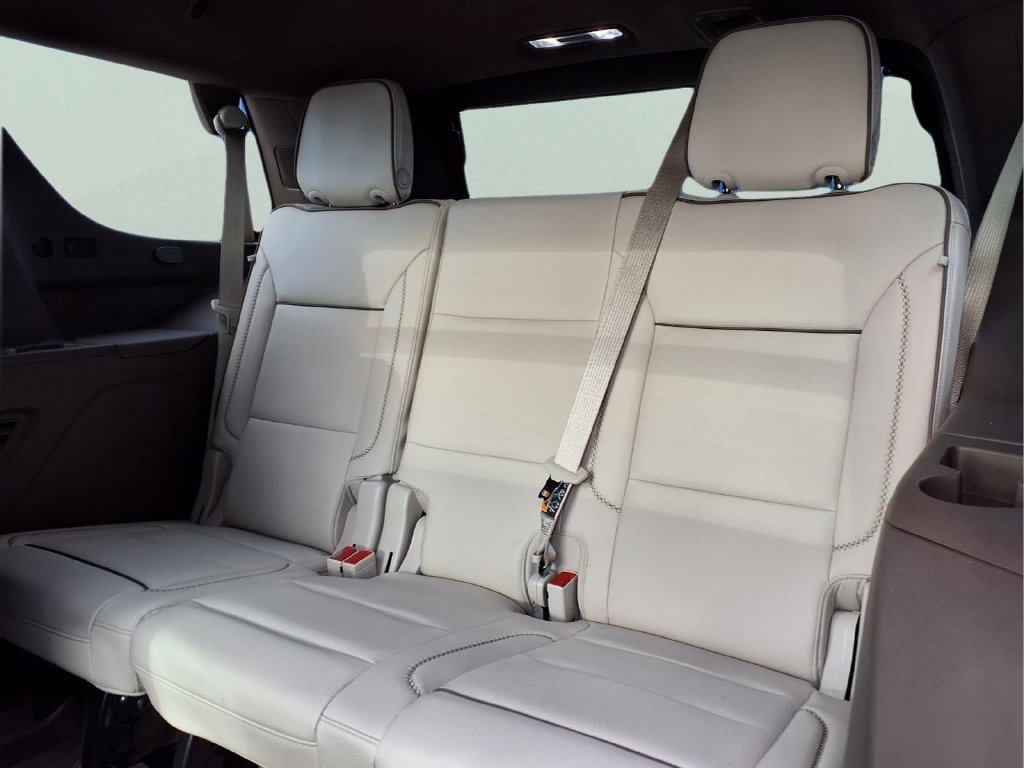 Used 2025 White GMC Denali image 14