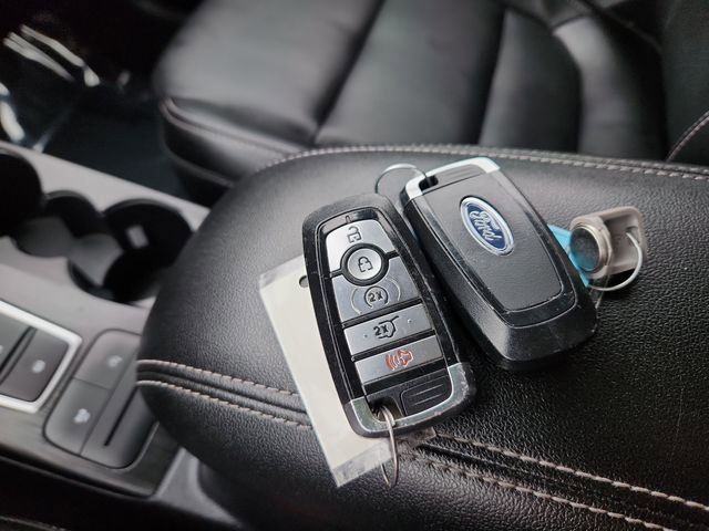 Used 2022 Gray Ford SEL image 50