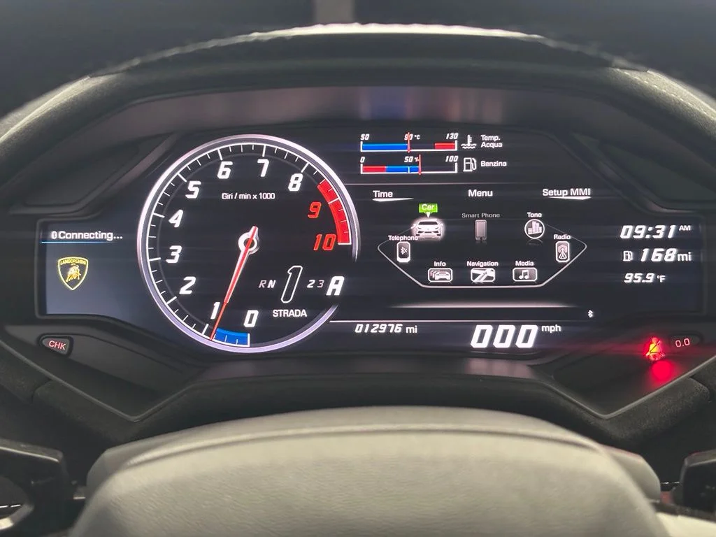Used 2018 Black Lamborghini Performante image 3