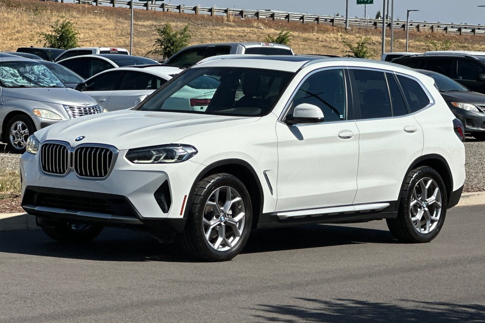 Used 2024  BMW xDrive30i image 7