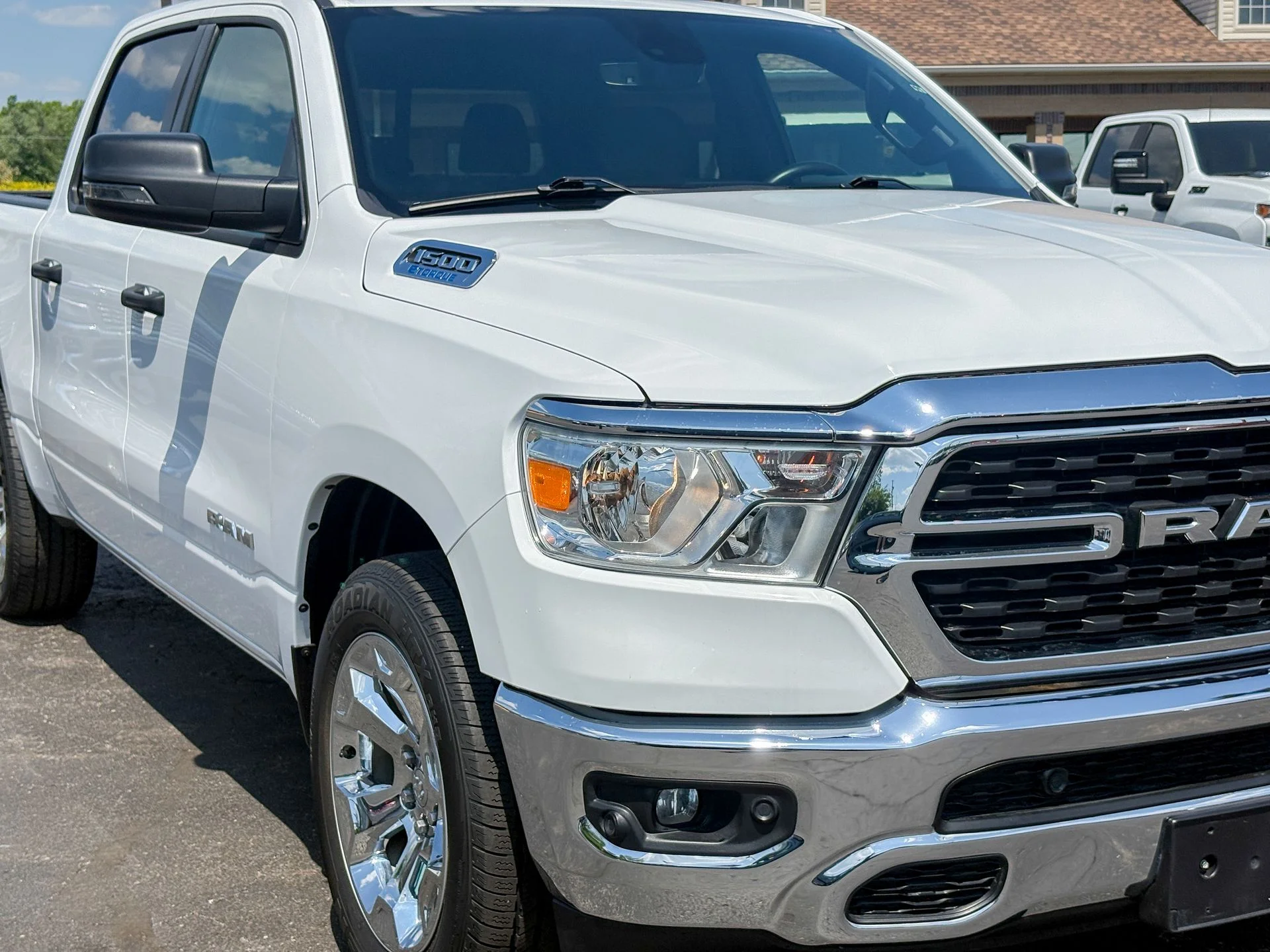 Used 2023 White Ram Big Horn/Lone Star image 3