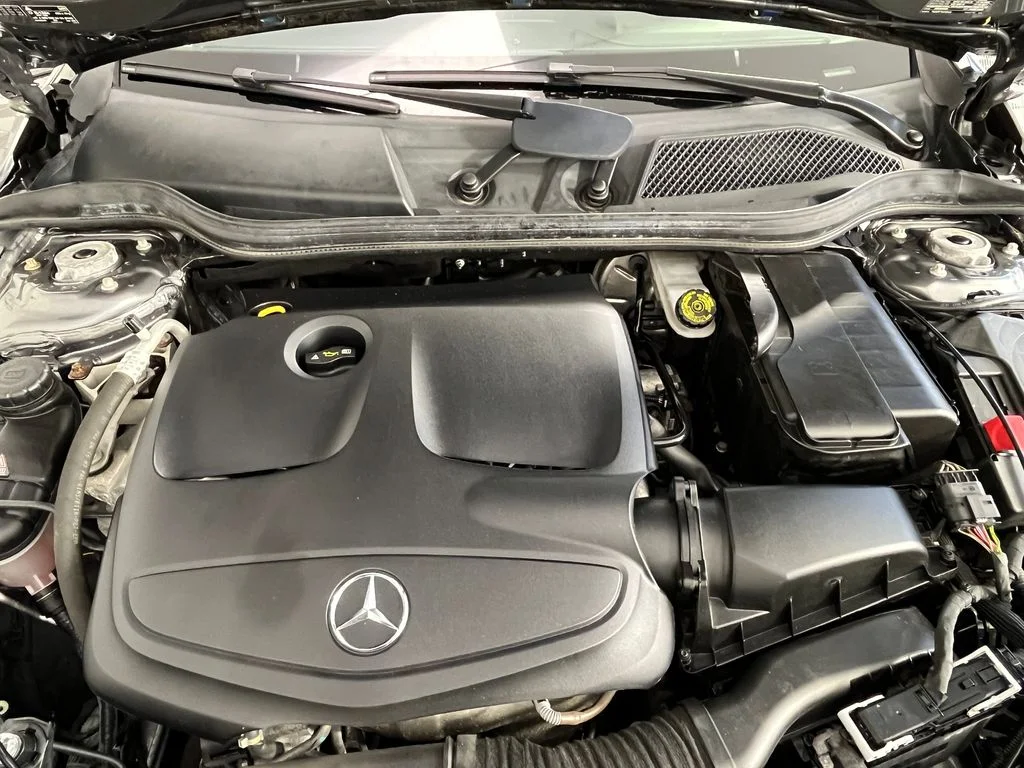 Used 2018 Gray Mercedes-Benz GLA 250 image 17