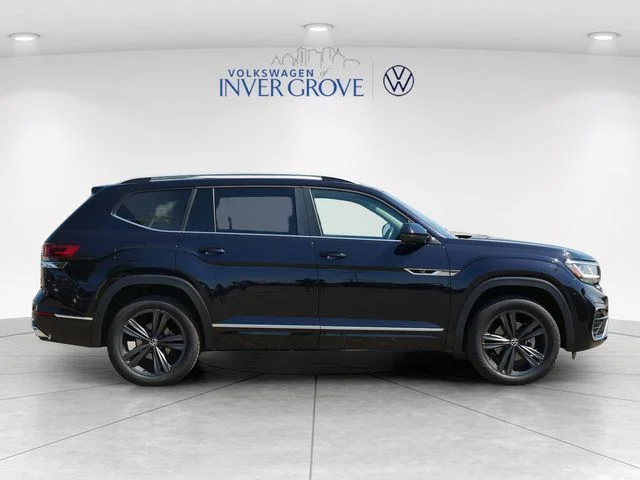 Certified Used 2022 Black Volkswagen 3.6L V6 SEL R-Line image 8