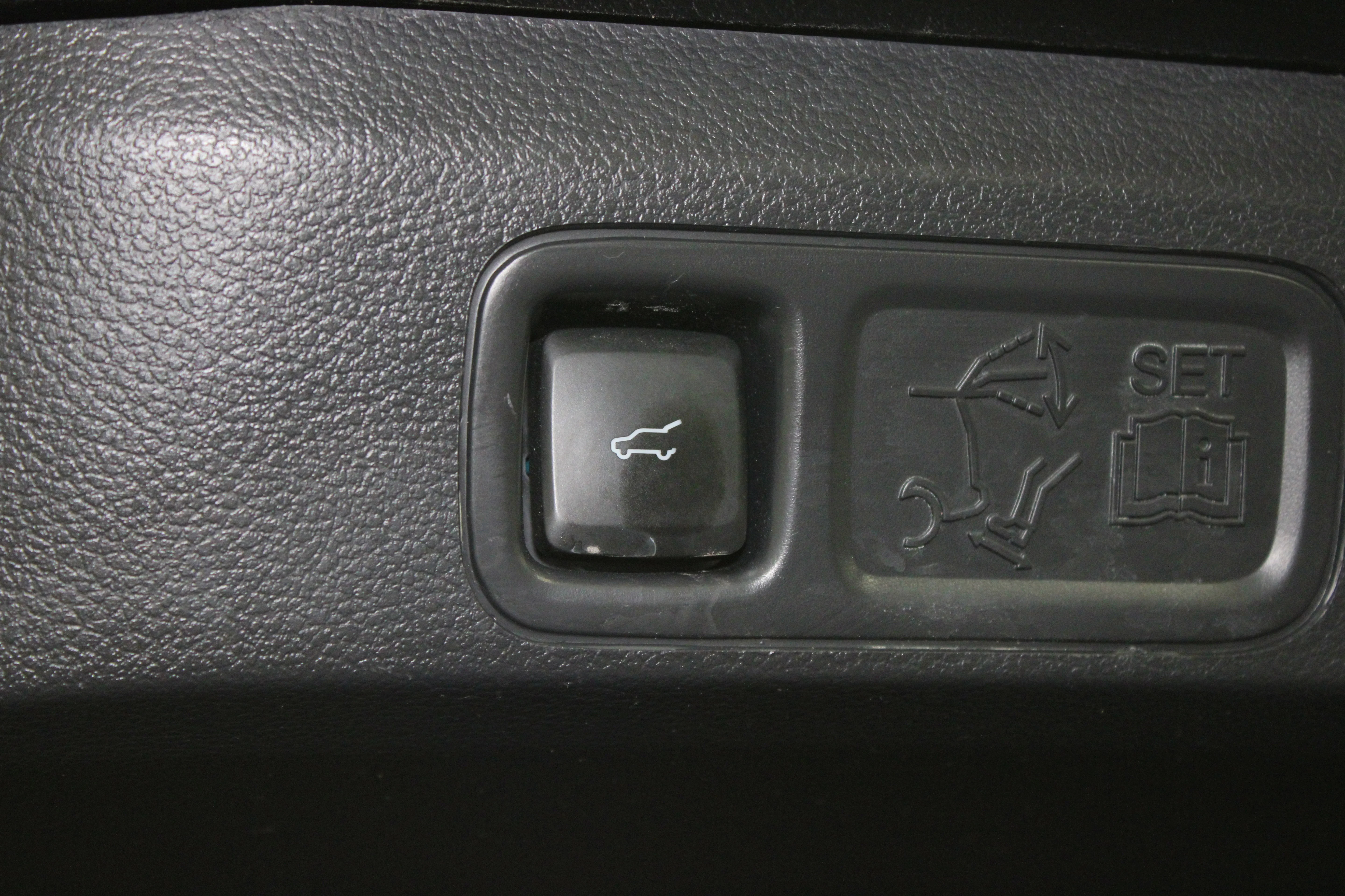 Used 2022 Blue Metallic Ford Platinum image 15