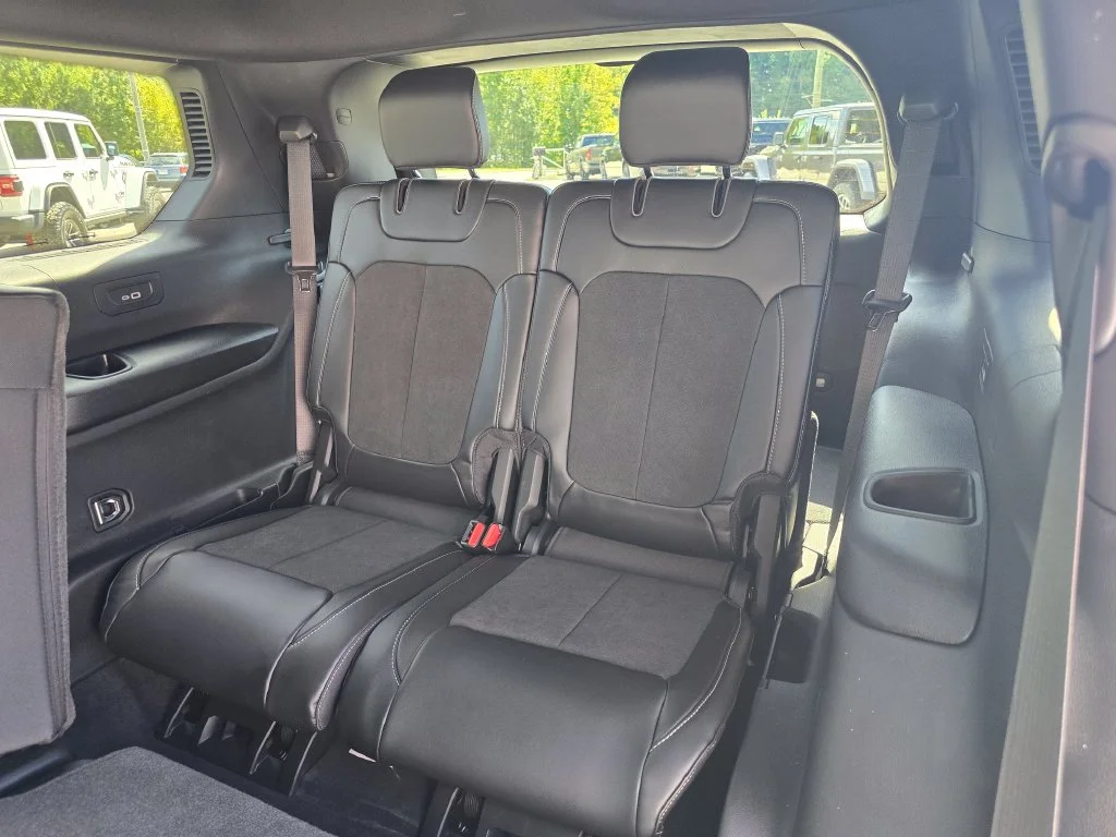 New 2027 Gray Jeep Laredo Altitude image 13