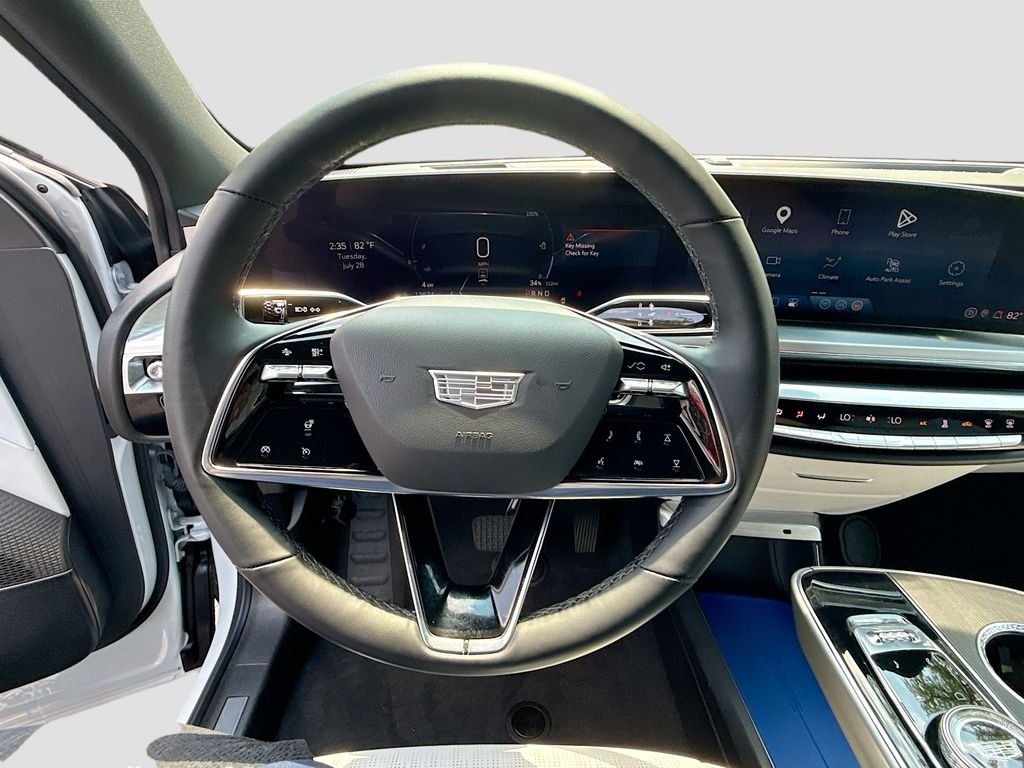 Used 2024 Crystal White Tricoat Cadillac Luxury image 12