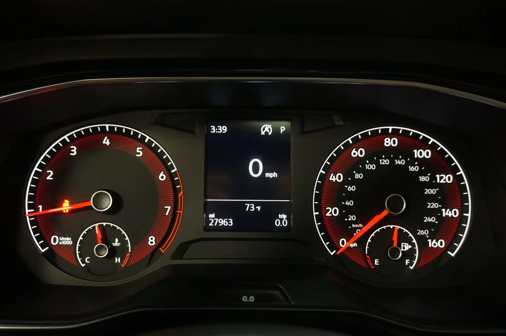 Used 2019 Platinum Gray Metallic Volkswagen R-Line image 4