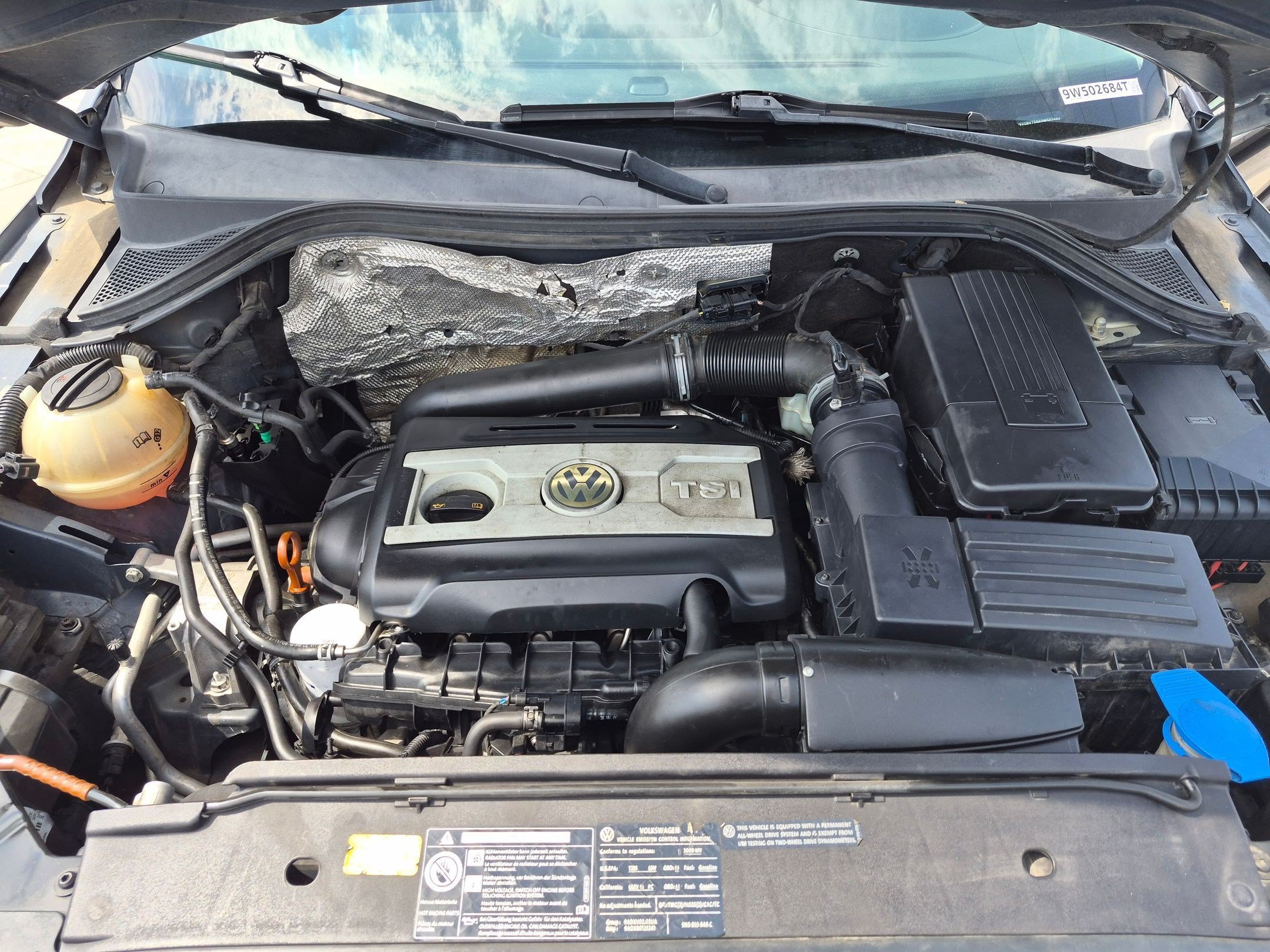 Used 2009 Black Volkswagen SE image 30