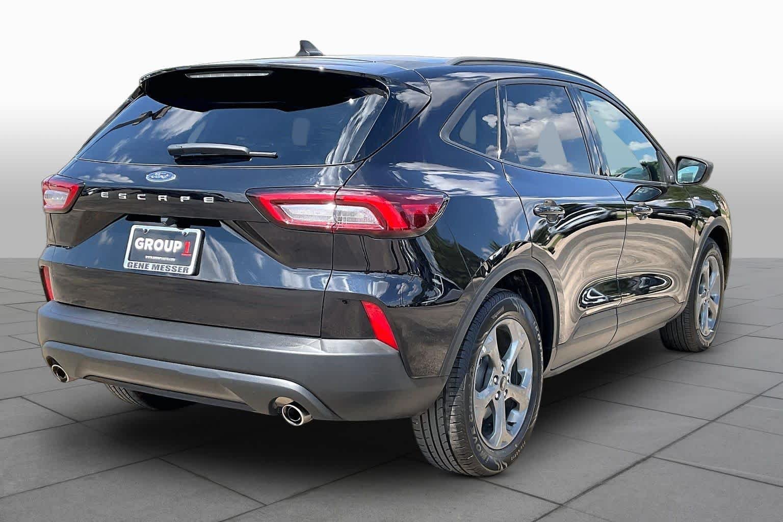 Used 2025 Agate Black Ford ST-Line image 13