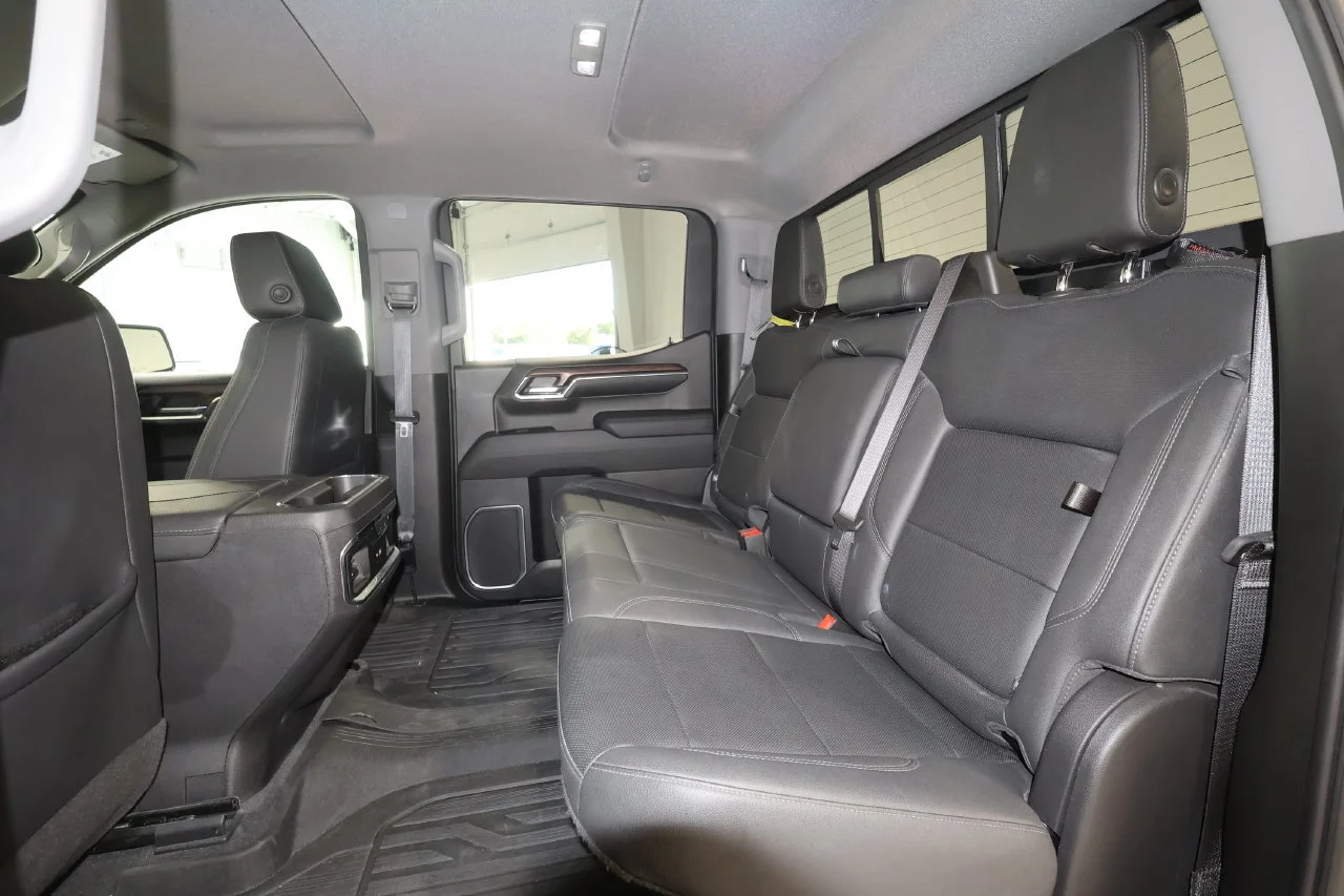 2023 GMC Sierra 1500 SLT - Photo 25