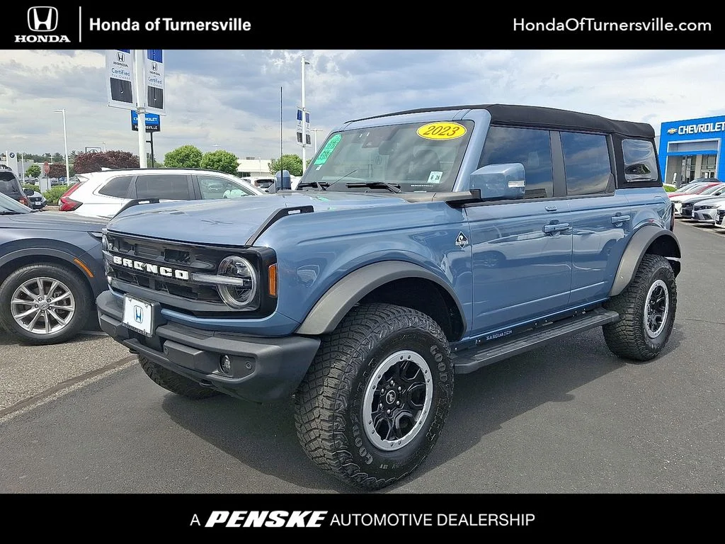 2023 Ford Bronco Outer Banks 4x4's photo