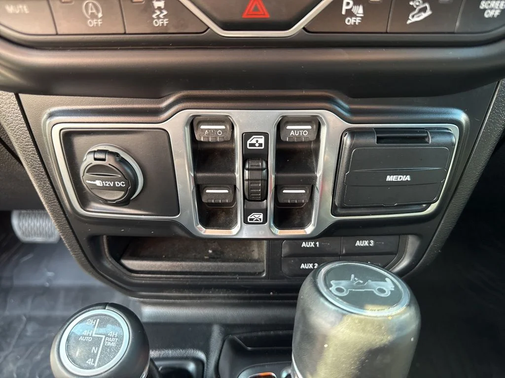 Used 2018 Gray Jeep Unlimited Sahara image 42