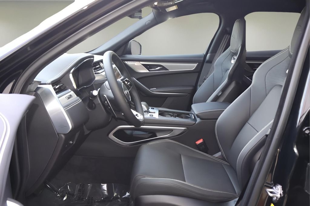 2026 Jaguar F-Pace R-Dynamic S - Photo 11