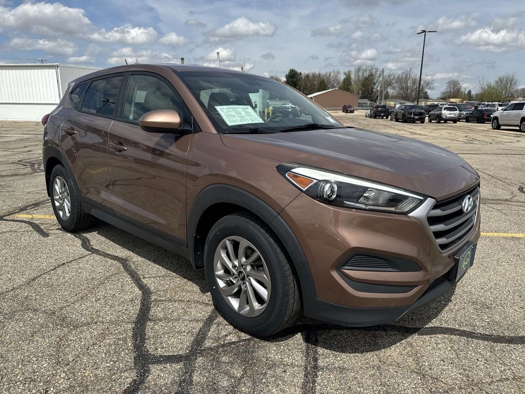 Used 2017 Hyundai Tucson SE with VIN KM8J23A41HU561700 for sale in Watertown, WI