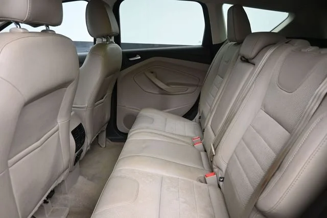 Used 2016 Orange Ford SE image 18