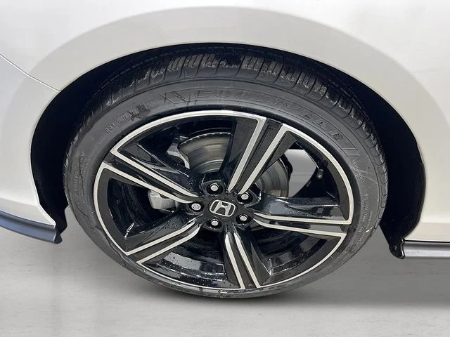 New 2026 Platinum White Pearl Honda SE image 12