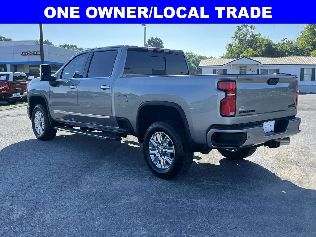 Used 2025 Sterling Gray Metallic Chevrolet High Country image 6