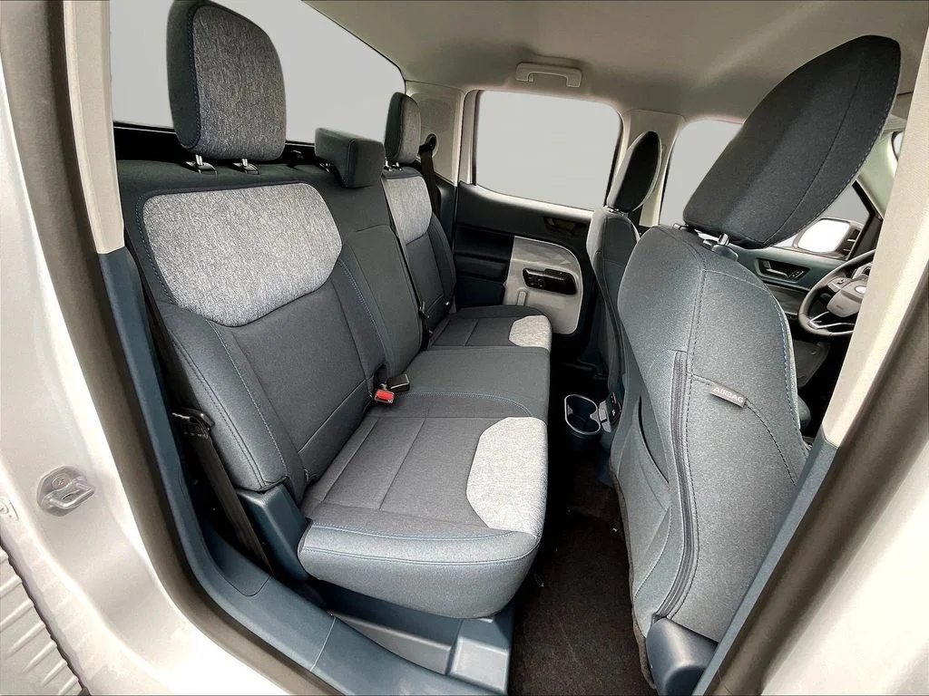 New 2026 Oxford White Ford XLT image 10
