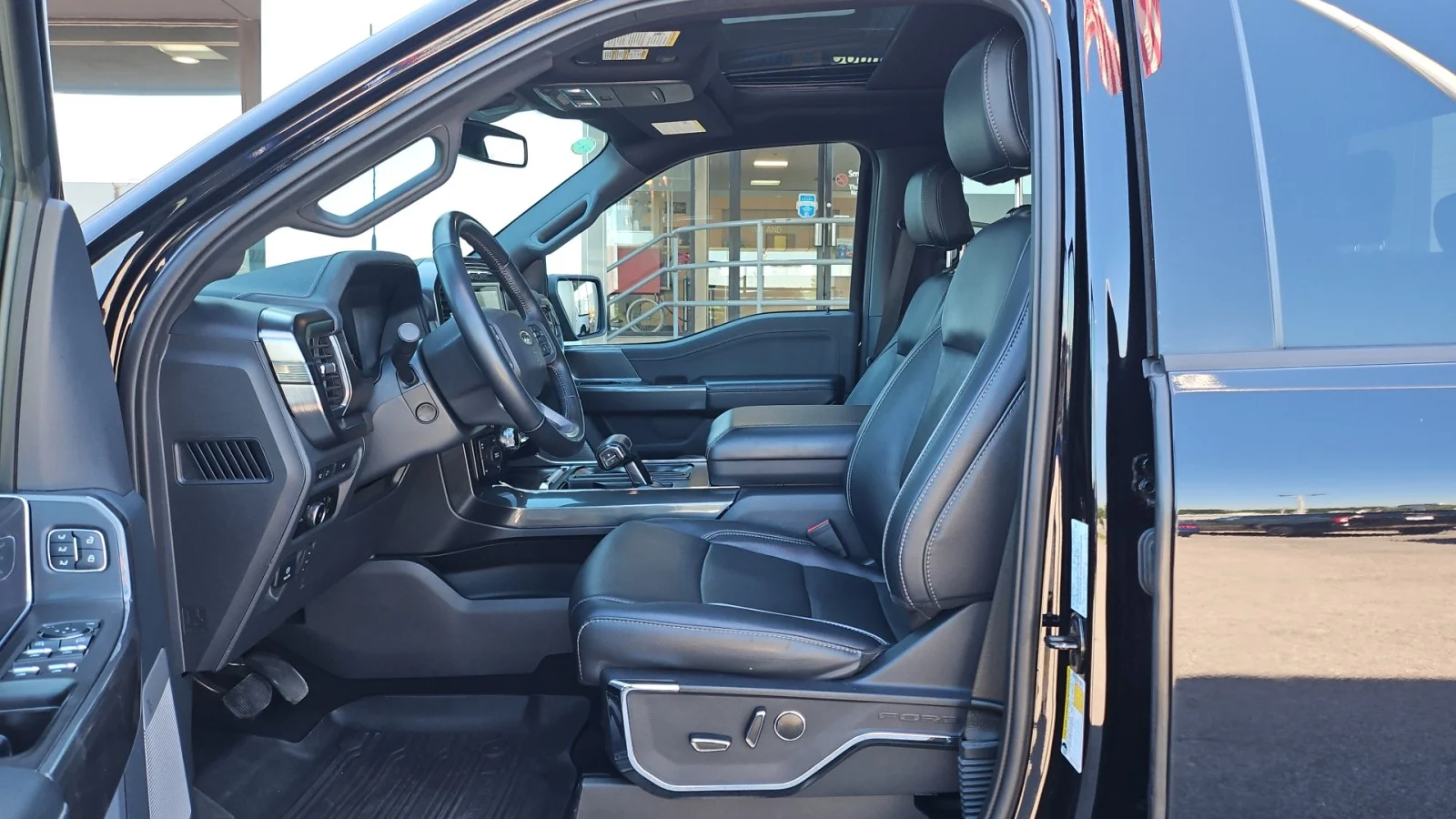 Used 2023 Black Ford LARIAT image 12