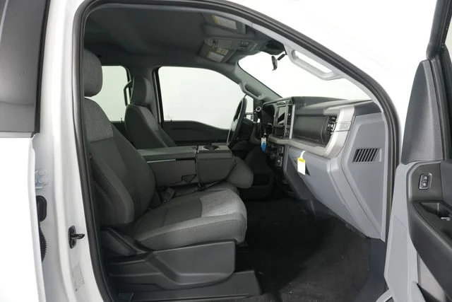 New 2026 Oxford White Ford F-350® XLT image 32