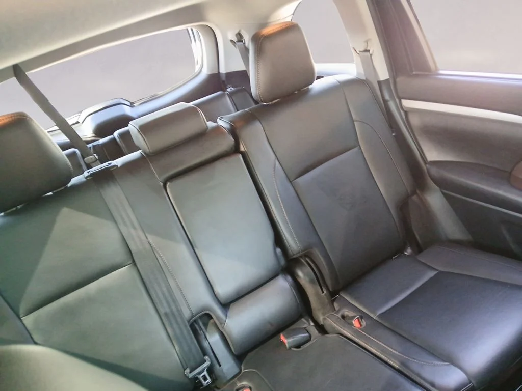 Used 2019 Red Toyota XLE image 18