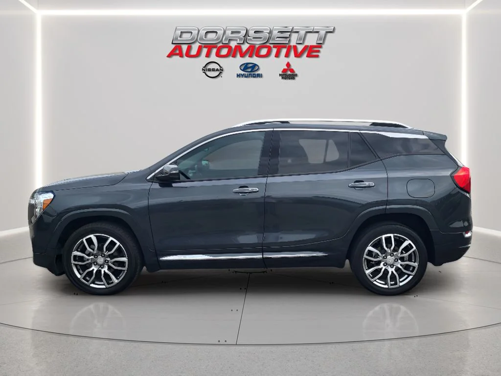 Used 2022 Hunter Metallic GMC Denali image 9