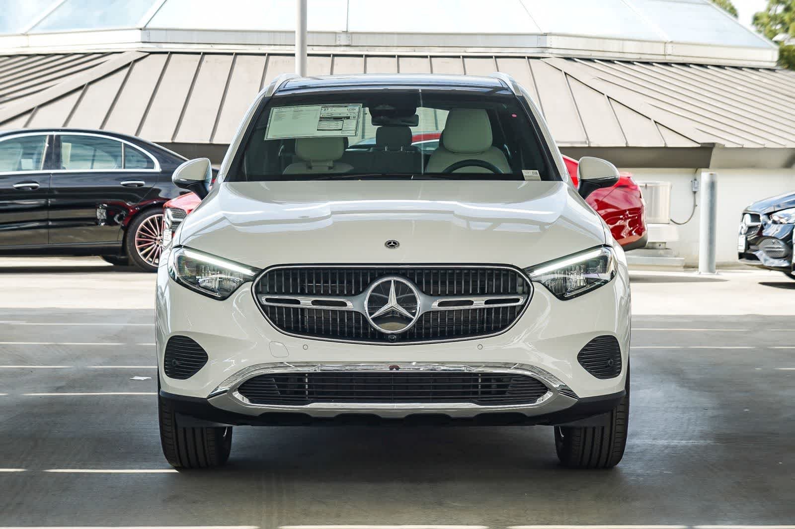 New 2026 Polar White Mercedes-Benz GLC 300 image 2