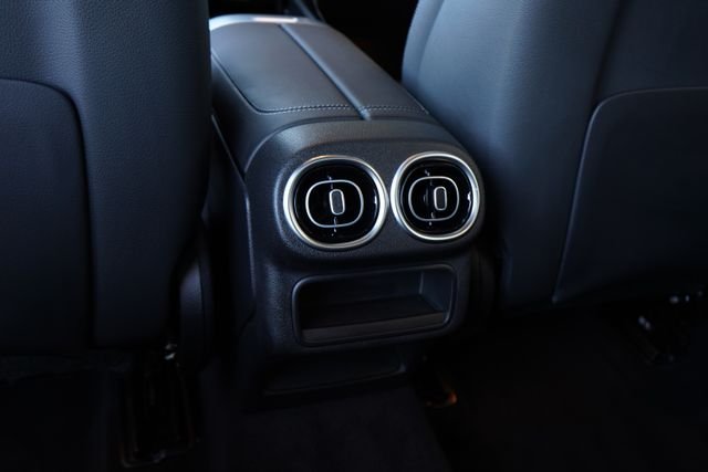 New 2026 Graphite Grey Metallic Mercedes-Benz GLC 300 image 29