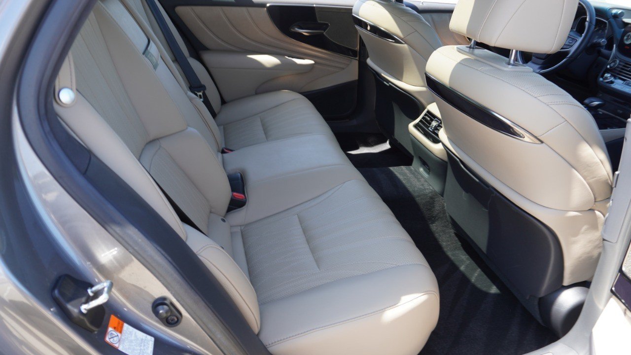 Certified Used 2022 Manganese Lexus LS 500 image 32