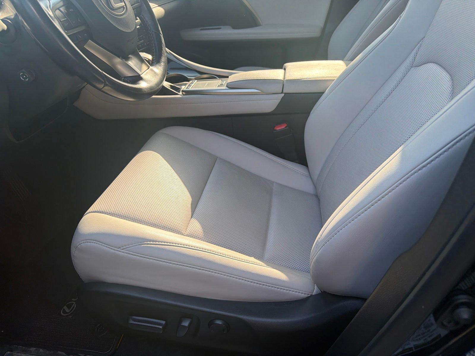 Used 2021 Nightfall Mica Lexus 350 image 14