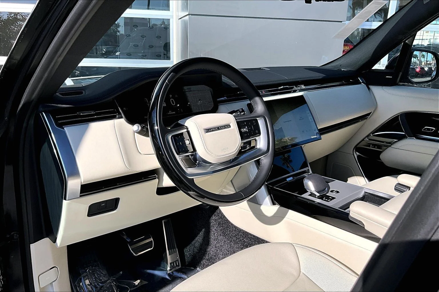 New 2026 Santorini Black Land Rover SE image 6
