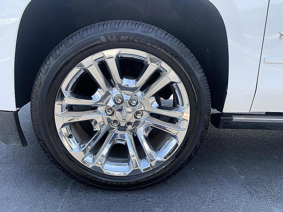 Used 2019 Summit White Chevrolet Premier image 8