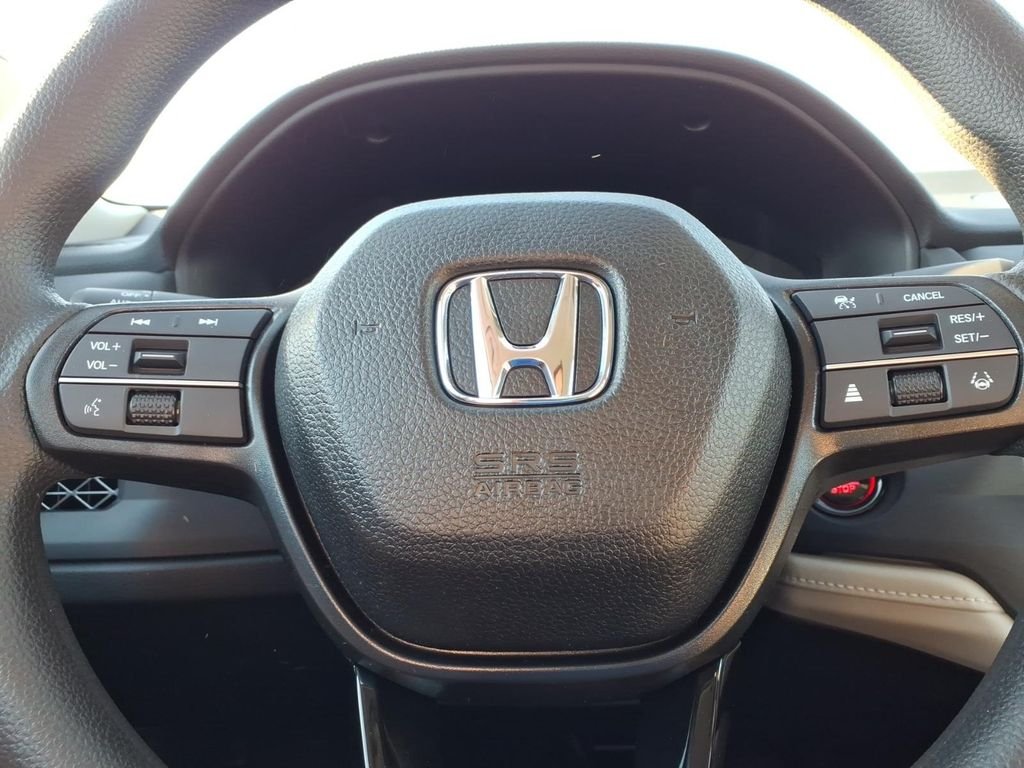 New 2026 Platinum White Pearl Honda LX image 16
