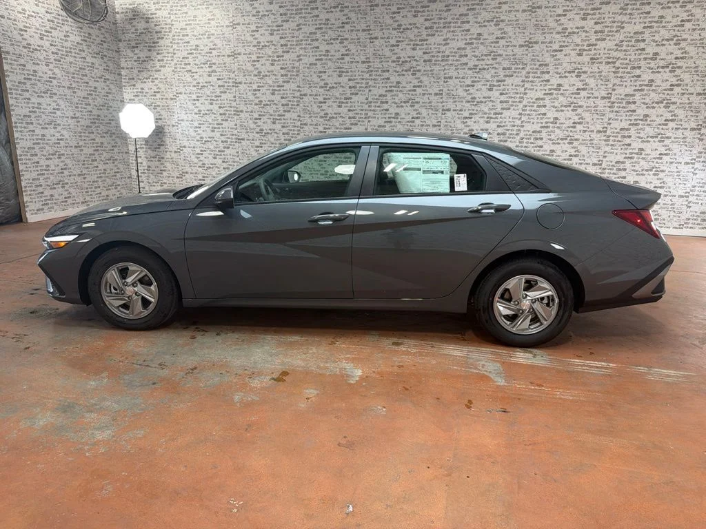 New 2026 Ecotronic Gray Hyundai SE image 4