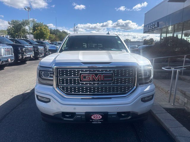 Used 2018 White GMC Denali image 2