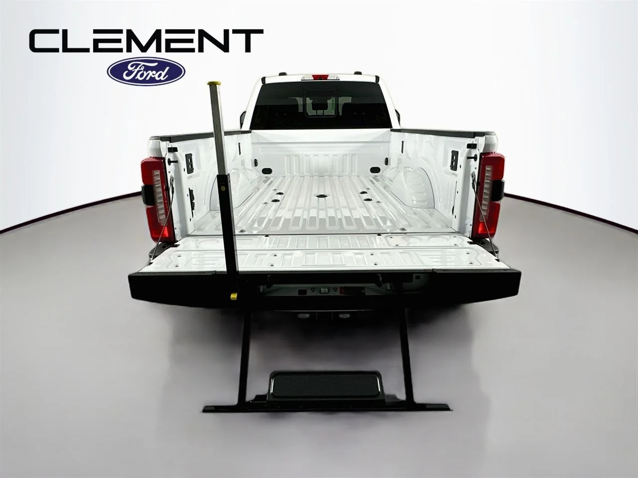 New 2026 Oxford White Ford F-350® Lariat® image 10