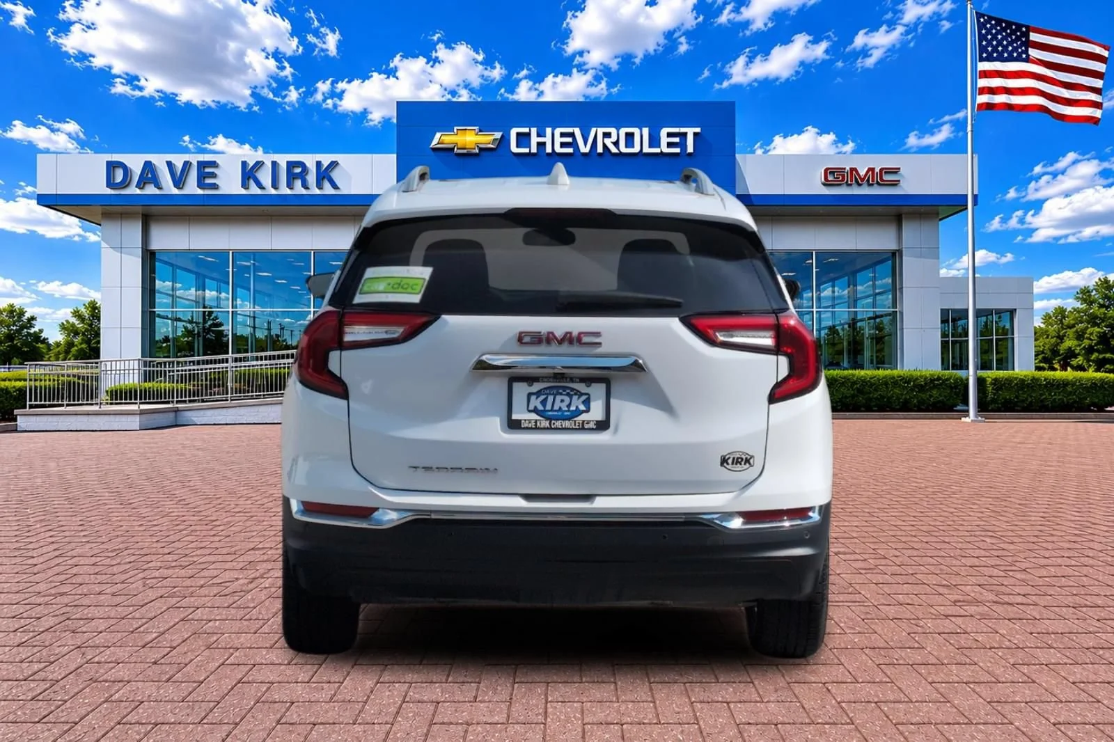 Used 2022 SUMMIT WHITE GMC SLT image 4