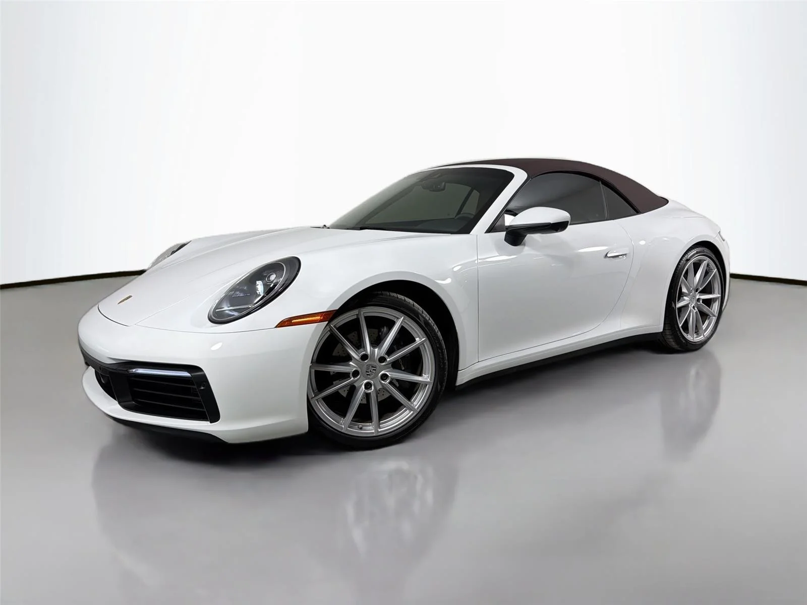 2023 Porsche 911 Carrera 4 Cabriolet's photo